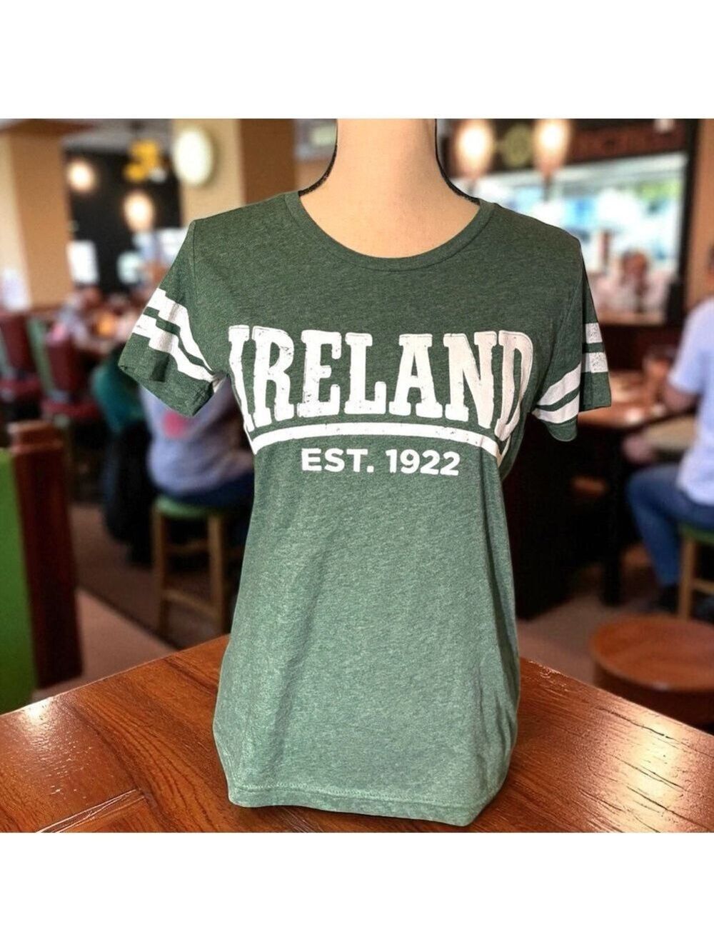 Ireland Tee shirt women’s medium. Green/white 65%Cotton/35%Polyester. Like new!